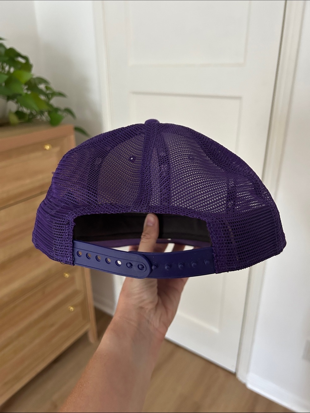 NWOT New Era LA Lakers Snap Back Hat. One size. Excellent condition. - Picture 2 of 4